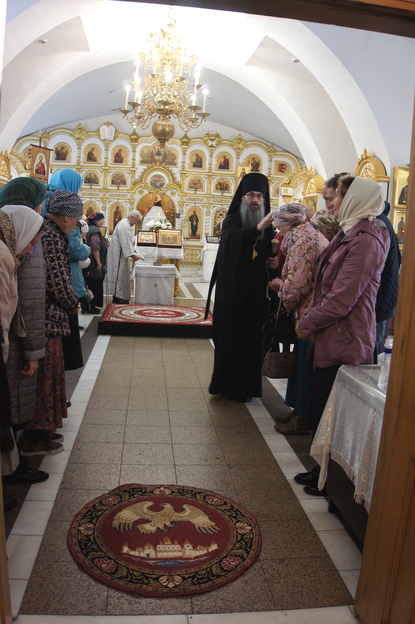 Владивосток храм на центральной площади